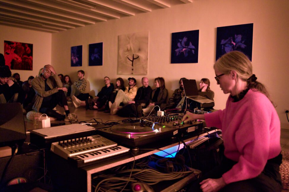 Kompakt 500 At Koelnischer Kunstverein Pop Ambient Room Vernissage Event Dj Set Unland